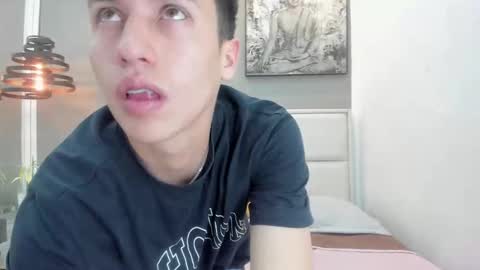 Snapshot of thom_ames chatting on 20, 3, 2026 Thom online show from 20, 3, 2026