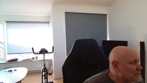 Snapshot of thomas315627 chatting on 4, 3, 2026 thomas315627 online show from 4, 3, 2026