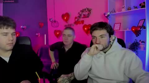 Snapshot of thomas_crow chatting on 14, 2, 2026 thomas_crow online show from 14, 2, 2026