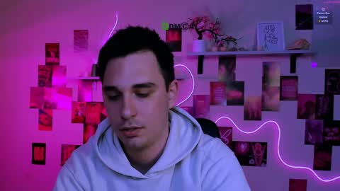 thomas_crow online show from 21, 4, 2026