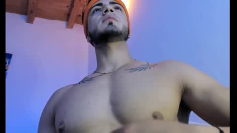 Snapshot of thomas_k7 chatting on 7, 10, 2025 Thomas online show from 7, 10, 2025