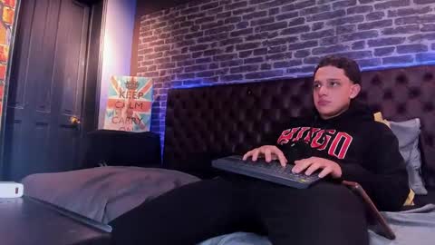 ---Thomas--- online show from 25, 1, 2025