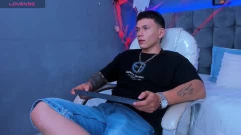 Thomas online show from 3, 11, 2025