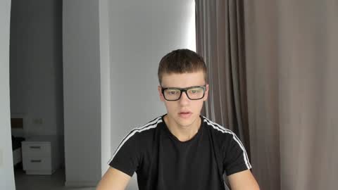 Snapshot of thomas_shelbivip chatting on 4, 12, 2024 Tomas online show from 4, 12, 2024