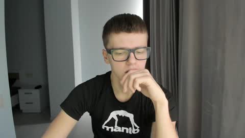 Snapshot of thomas_shelbivip chatting on 10, 12, 2024 Tomas online show from 10, 12, 2024