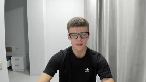 Snapshot of thomas_shelbivip chatting on 12, 12, 2024 Tomas online show from 12, 12, 2024