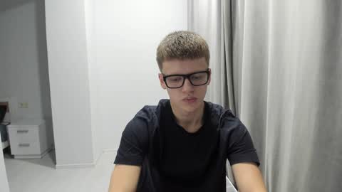 Snapshot of thomas_shelbivip chatting on 20, 12, 2024 Tomas online show from 20, 12, 2024