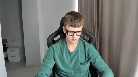 Snapshot of thomas_shelbivip chatting on 14, 1, 2025 Tomas online show from 14, 1, 2025