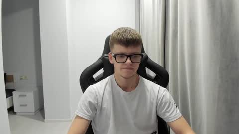 Snapshot of thomas_shelbivip chatting on 22, 1, 2025 Tomas online show from 22, 1, 2025