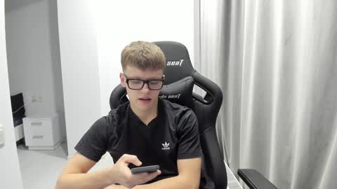 Snapshot of thomas_shelbivip chatting on 29, 1, 2025 Tomas online show from 29, 1, 2025