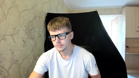 Snapshot of thomas_shelbivip chatting on 3, 10, 2025 Tomas online show from 3, 10, 2025