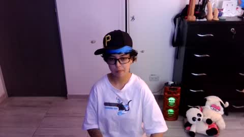 Snapshot of thomascooper_cams chatting on 27, 7, 2026 VALERIA online show from 27, 7, 2026