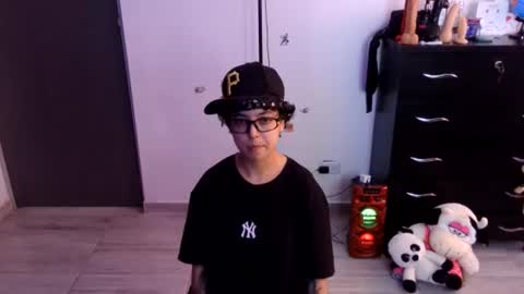 Snapshot of thomascooper_cams chatting on 28, 7, 2026 VALERIA online show from 28, 7, 2026