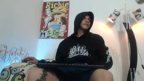 Snapshot of thomasjons chatting on 16, 3, 2026 thomasjons online show from 16, 3, 2026