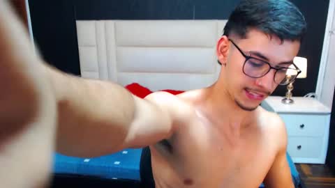 Thomas Turner online show from 26, 9, 2025