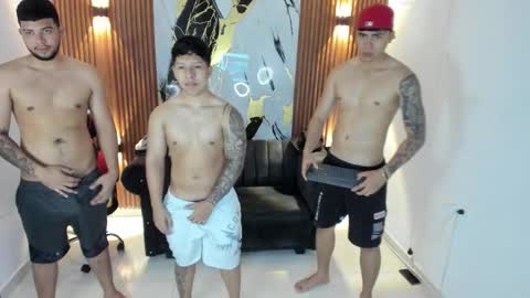 thomson_hot01 online show from 1, 10, 2025