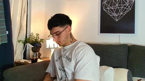 thomylov online show from 21, 3, 2026