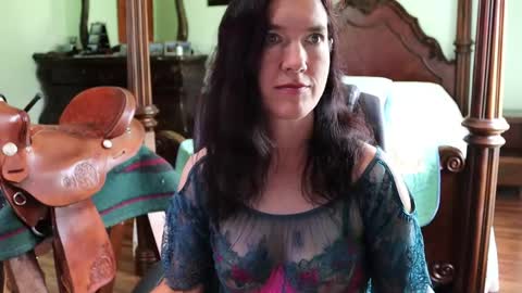 ThornburyRose online show from 30, 4, 2026