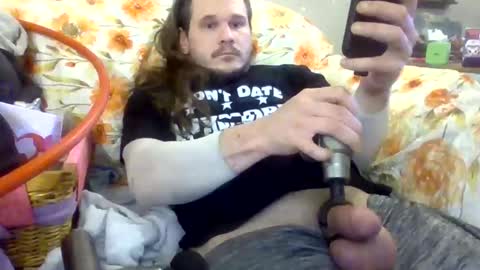 thunder8u42 online show from 25, 4, 2026