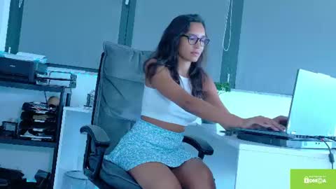 tia_j online show from 26, 6, 2026