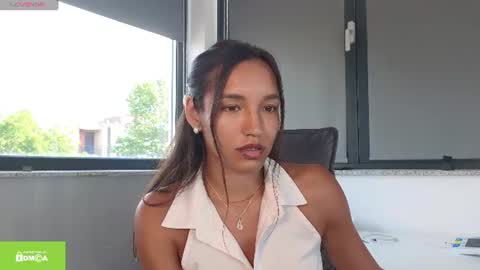 tia_j online show from 11, 7, 2026