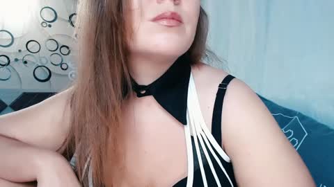 tiameow online show from 29, 1, 2025