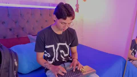   online show from 22, 5, 2026