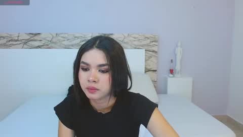 tianaglow4 online show from 8, 3, 2025