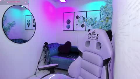 Tiara  online show from 6, 5, 2026