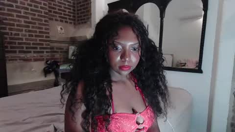 Snapshot of tiaratanelle chatting on 25, 6, 2026 Goddess Tiara Tanelle online show from 25, 6, 2026
