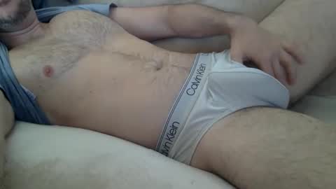 Snapshot of tiburonbeach39 chatting on 16, 11, 2025 Tiburonbeach online show from 16, 11, 2025