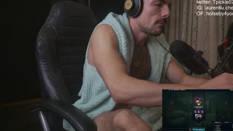 Snapshot of tickle_my_pickle07 chatting on 2, 12, 2024 tickle_my_pickle07 online show from 2, 12, 2024