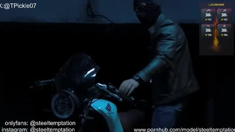 Snapshot of tickle_my_pickle07 chatting on 7, 5, 2026 tickle_my_pickle07 online show from 7, 5, 2026