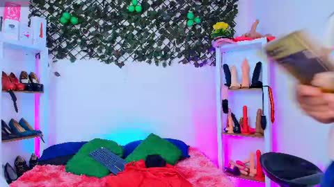 Tifanny Nails  online show from 13, 6, 2026