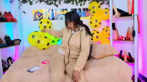 Tifanny Nails  online show from 7, 7, 2026