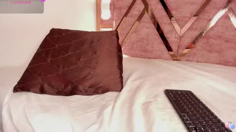 Tifanny online show from 6, 3, 2025