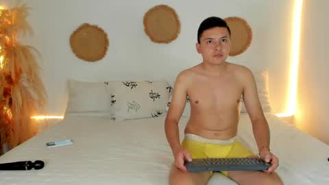 tifanyrossii online show from 8, 5, 2026