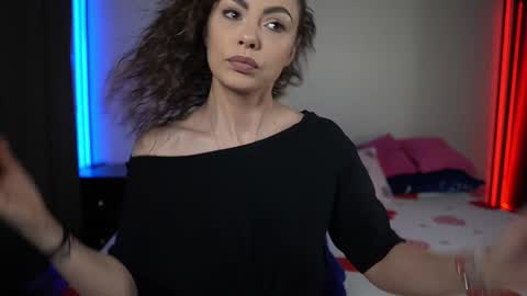 Snapshot of tiff001 chatting on 1, 2, 2025 Tiffany online show from 1, 2, 2025