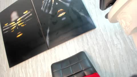 Snapshot of tiff_valentine chatting on 11, 1, 2025 Tiffany online show from 11, 1, 2025