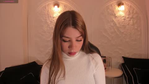 Tiffanny Sins online show from 18, 3, 2026