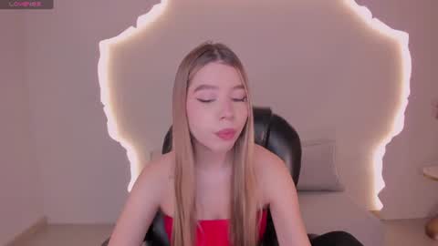 Snapshot of tiffannysins chatting on 22, 7, 2026 Tiffanny Sins online show from 22, 7, 2026