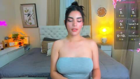 Tiffany online show from 13, 9, 2025