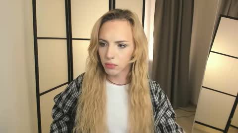 Snapshot of tiffany_king chatting on 14, 3, 2026 Tiffany online show from 14, 3, 2026