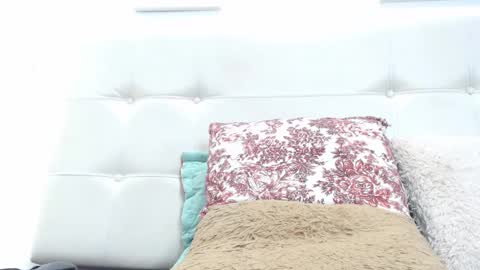 Tifanny Fox online show from 7, 2, 2025