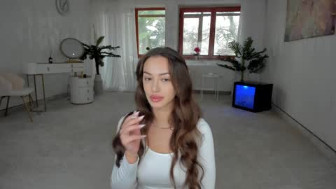 Tiffany Houston online show from 1, 2, 2025