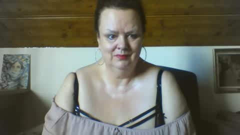 TiffanyMature online show from 17, 3, 2026