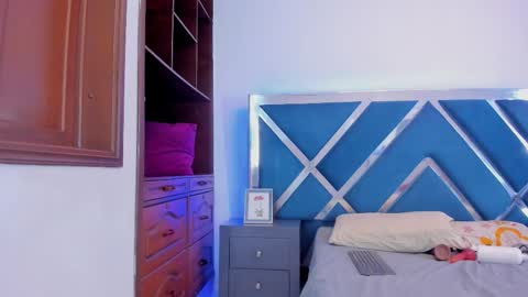 Tiffany Miller online show from 21, 11, 2025