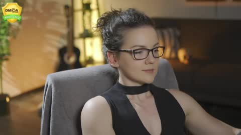 tiffanyriox online show from 7, 5, 2026