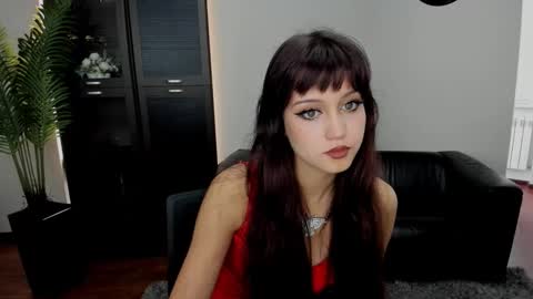 tiffanyyoun online show from 21, 9, 2025