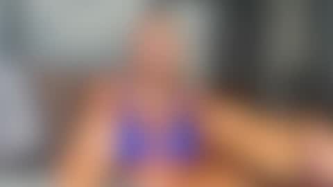 Snapshot of tiffstreatsxoxo chatting on 7, 7, 2026 Tiffstreatsxoxo online show from 7, 7, 2026
